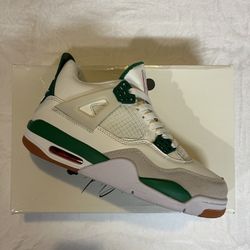 Nike SB x Air Jordan 4 “Pine Green”