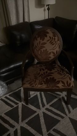 Wide chair