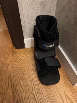United ortho walker boot