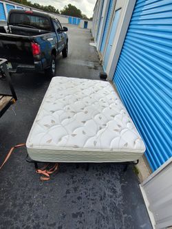 Full size bed