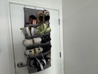Over the door shoe organizer