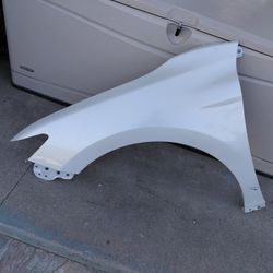 2025- 2026 TOYOTA CAMRY LEFT FENDER DRIVER SIDE GENUINE USED. Y2