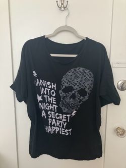 Black T-Shirt with Skeleton and Graphic Design, Size XL