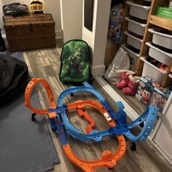 Toy Bundle: Hot wheels Racetrack & Matchbox Airport