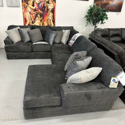 Jackson Furniture Mammoth U Shape Modular Smoke Grey  Sectional