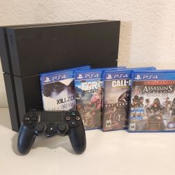 PS4 with Playstation Games 