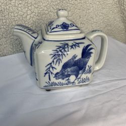 Dechang Blue And White Porcelain Rooster Teapot 5" Tall Vintage