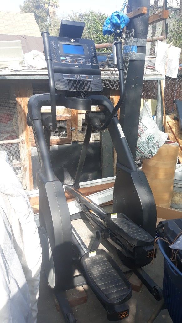 NordicTrack AutoStride Trainer Elliptical