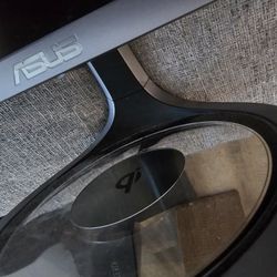 Asus Ultrawide Monitor With Qi Charger