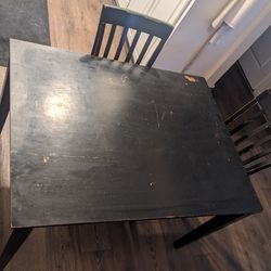Dining Room Table with 4 Cushioned Chairs