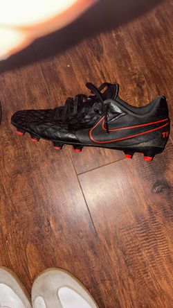 Nike Tiempo Cleats Size 10