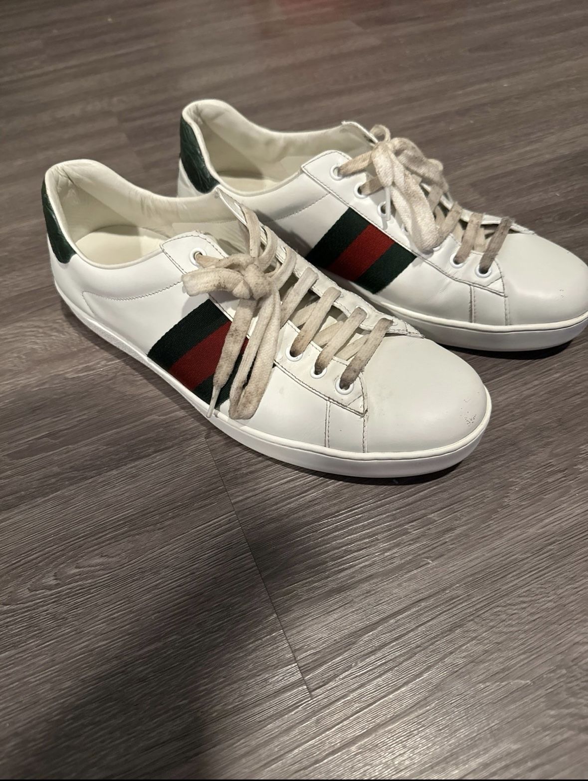 Used gucci ace sneakers white, red, green Size 10