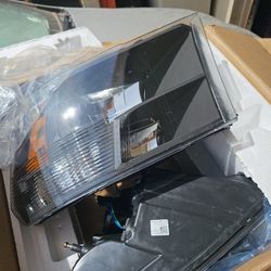 2009 - 2018 Ram Headlights