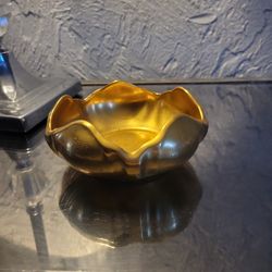 Pickard China 24K Gold Coated Lotus Tulip Bowl Etched W/ Daisy & Rose USA 5”