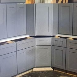 Gray Shaker Kitchen Cabinets