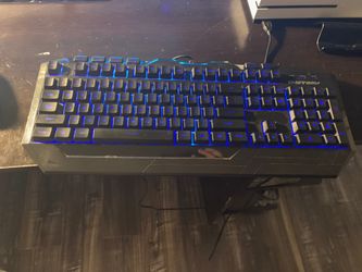 cm storm keyboard lights up blue