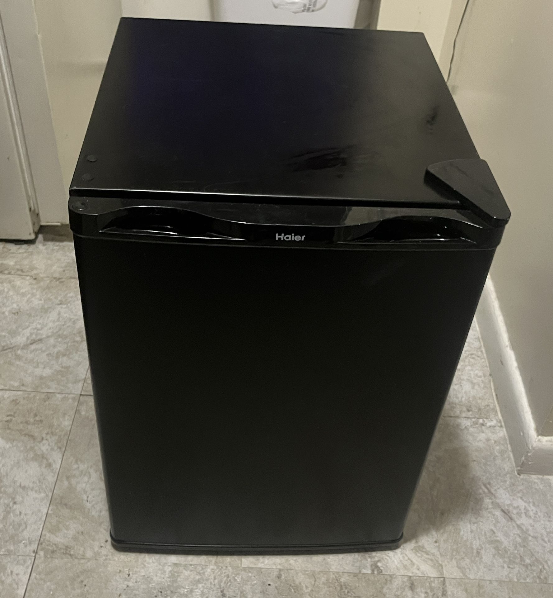 Mini Fridge Small HAIER Refrigerator Freezer 1.7 CU FT Single Door Compact Black