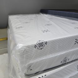 Twin Mattress And Box Spring Memory Foam new