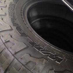 28565R18 Falcon Wild Peak AT Tires