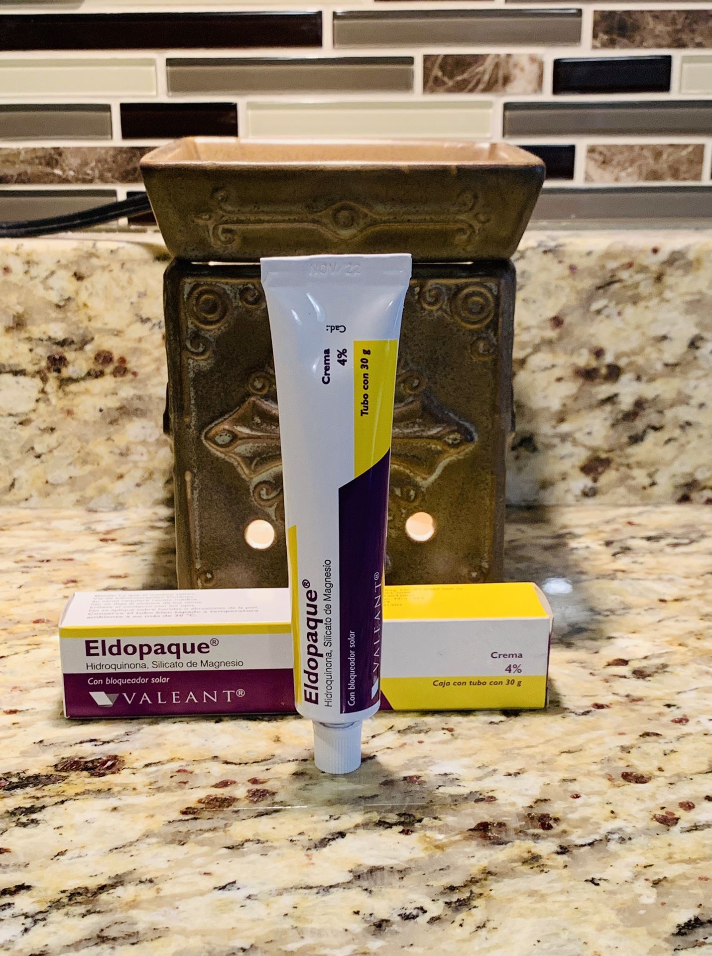 ELDOPAQUE (Hidroquinona 4%) Skin Bleaching Cream For Dark Spots Exp. 10/2023