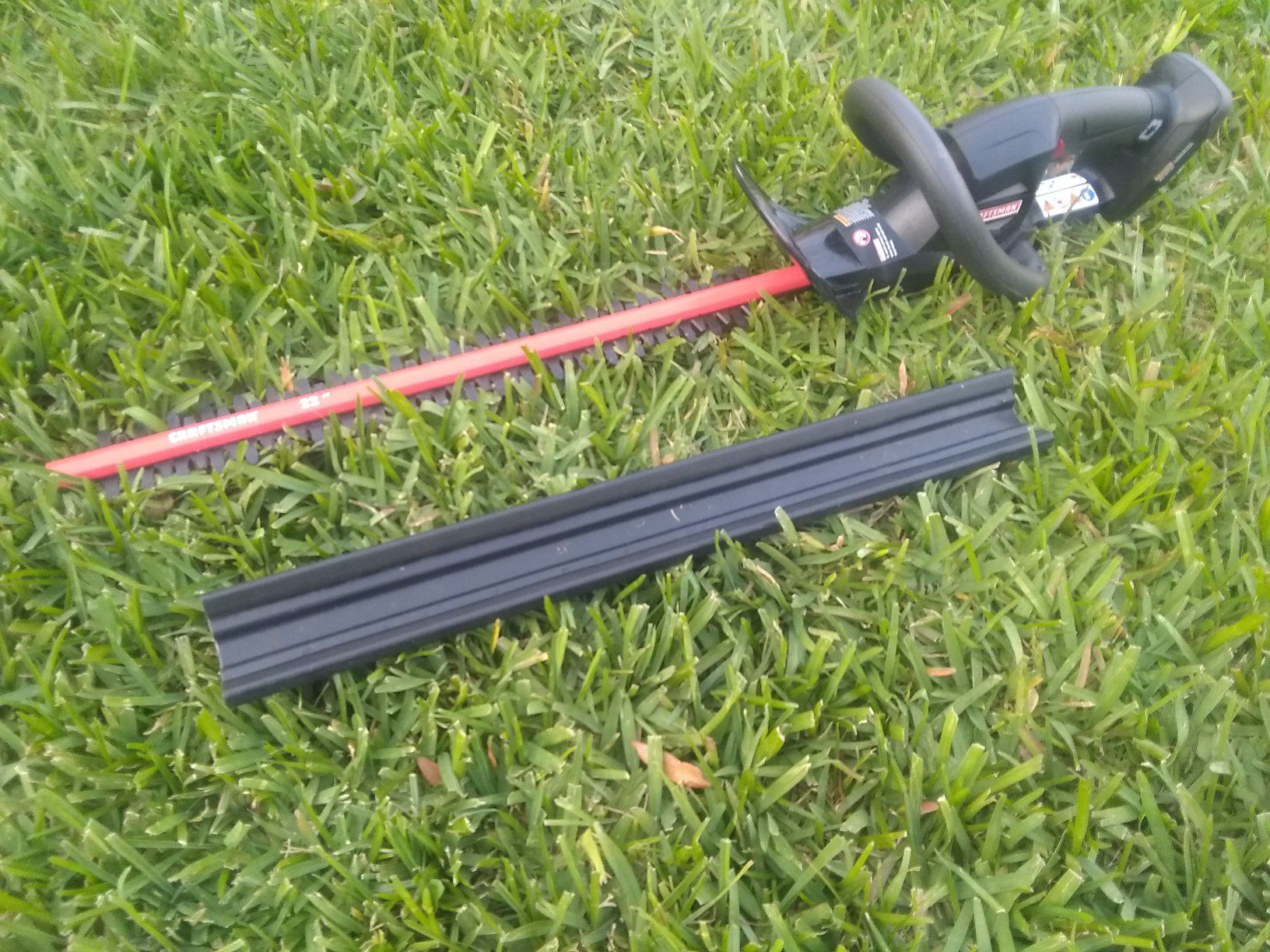 Craftsman 19.2 cordless, battery powered hedge trimmer