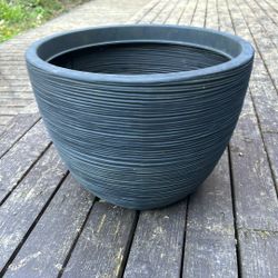 Medium Allan & Roth Planter 