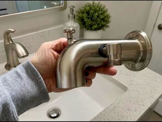 New tub spout with diverter