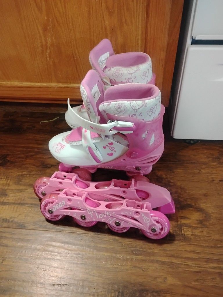 Rollerblades/ Roller Skate