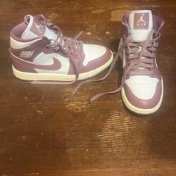 Jordan 1 Retro  High Mauve 6Y