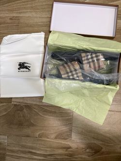 Burberry slides size 10