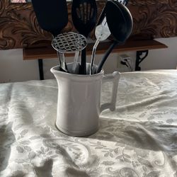 KITCHEN ITEMS 