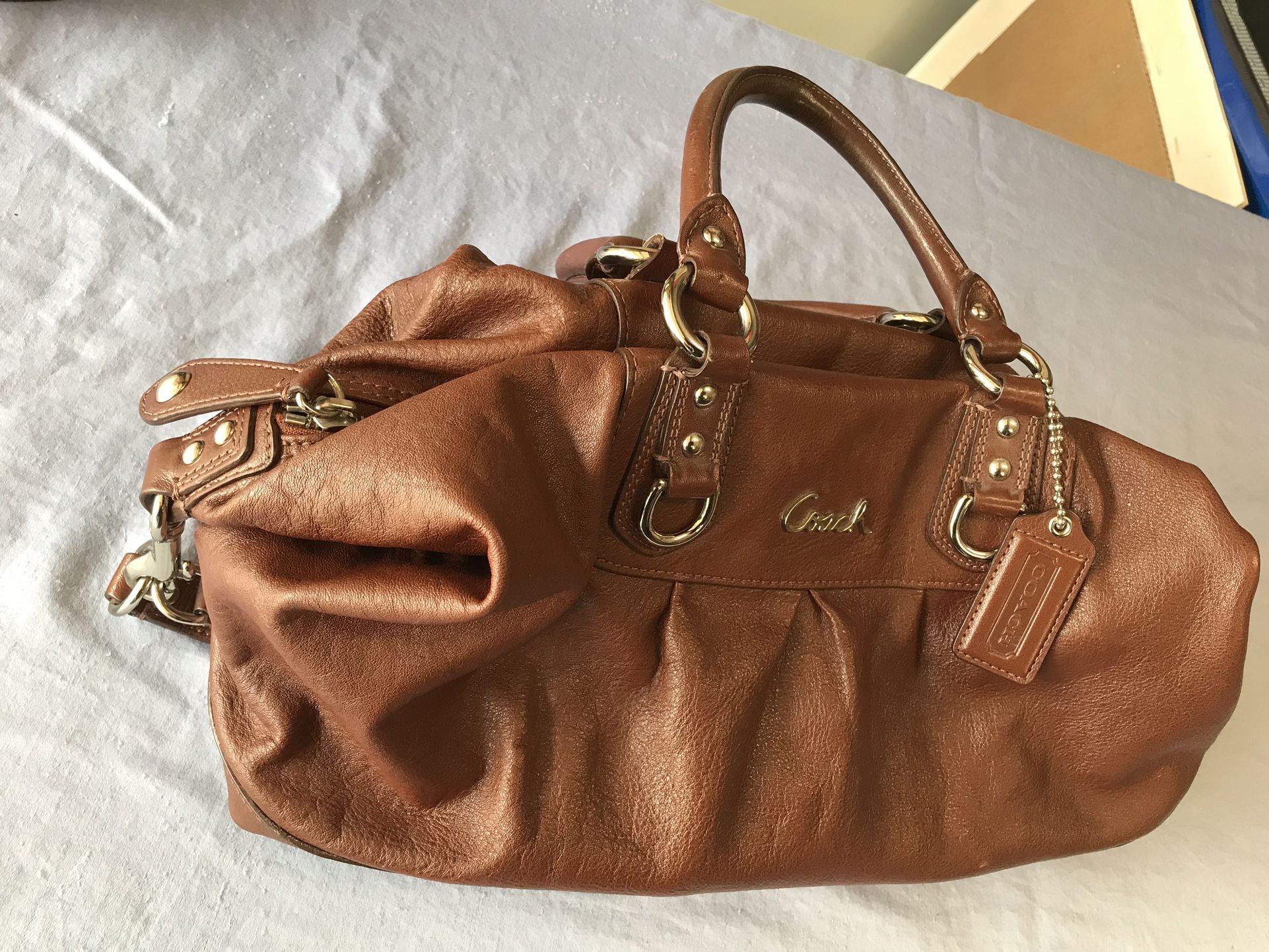 Very Nice Ladies Coach Purse - Lightly Used - Excellent Condition - Ready to Go - Super Cool Look