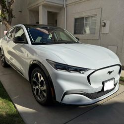 2022 Ford Mustang Mach-E Premium