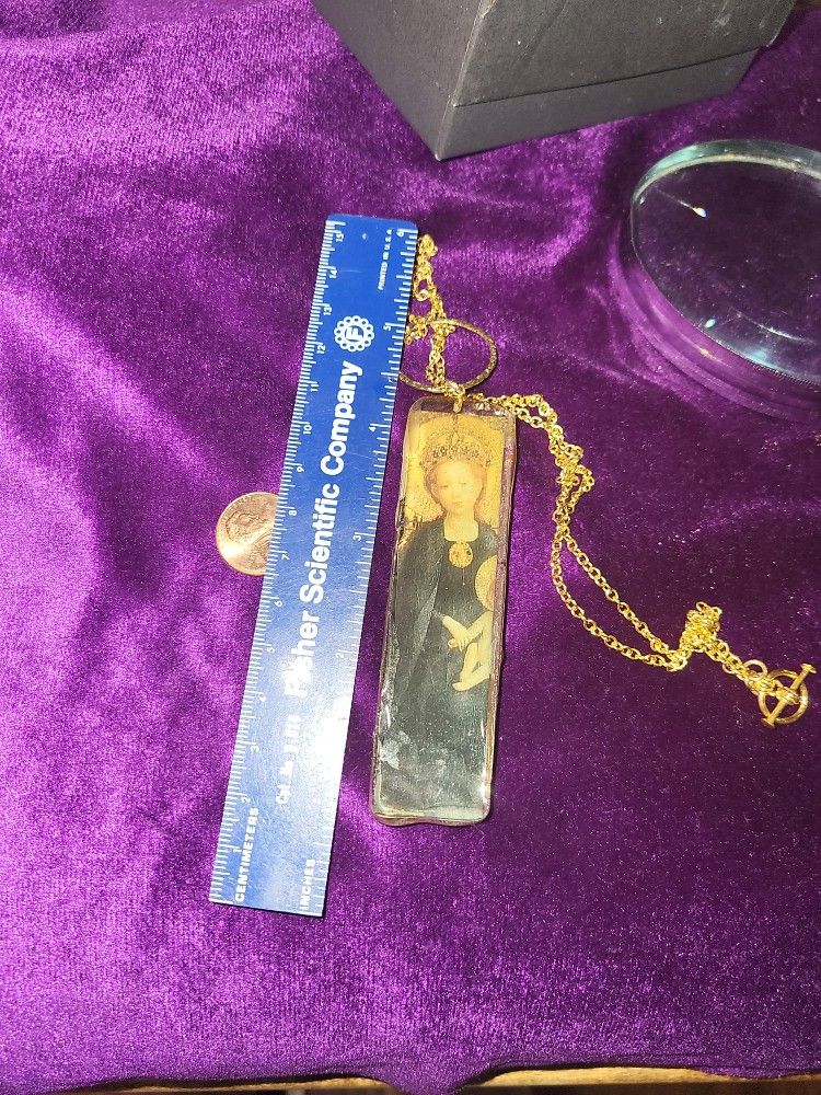 Trendy Acrylic Pendant