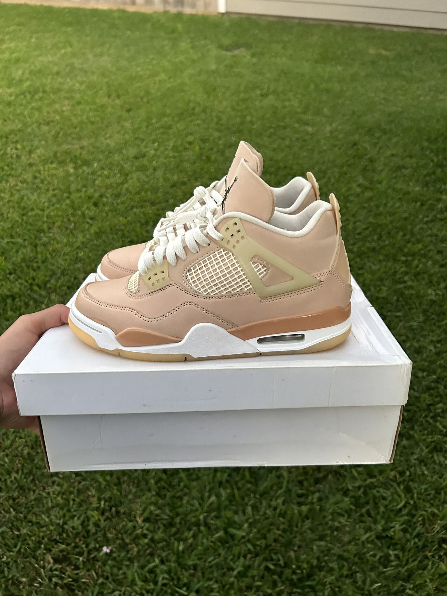 Jordan 4 retro ‘shimmer’