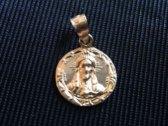 14k solid gold Jesus pendant