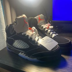  Air Jordan 5 Retro OG 'Black Metallic Reimagined'
