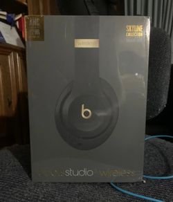 Beats Studio3 Over-Ear Noise Canceling Bluetooth Wireless Headphones