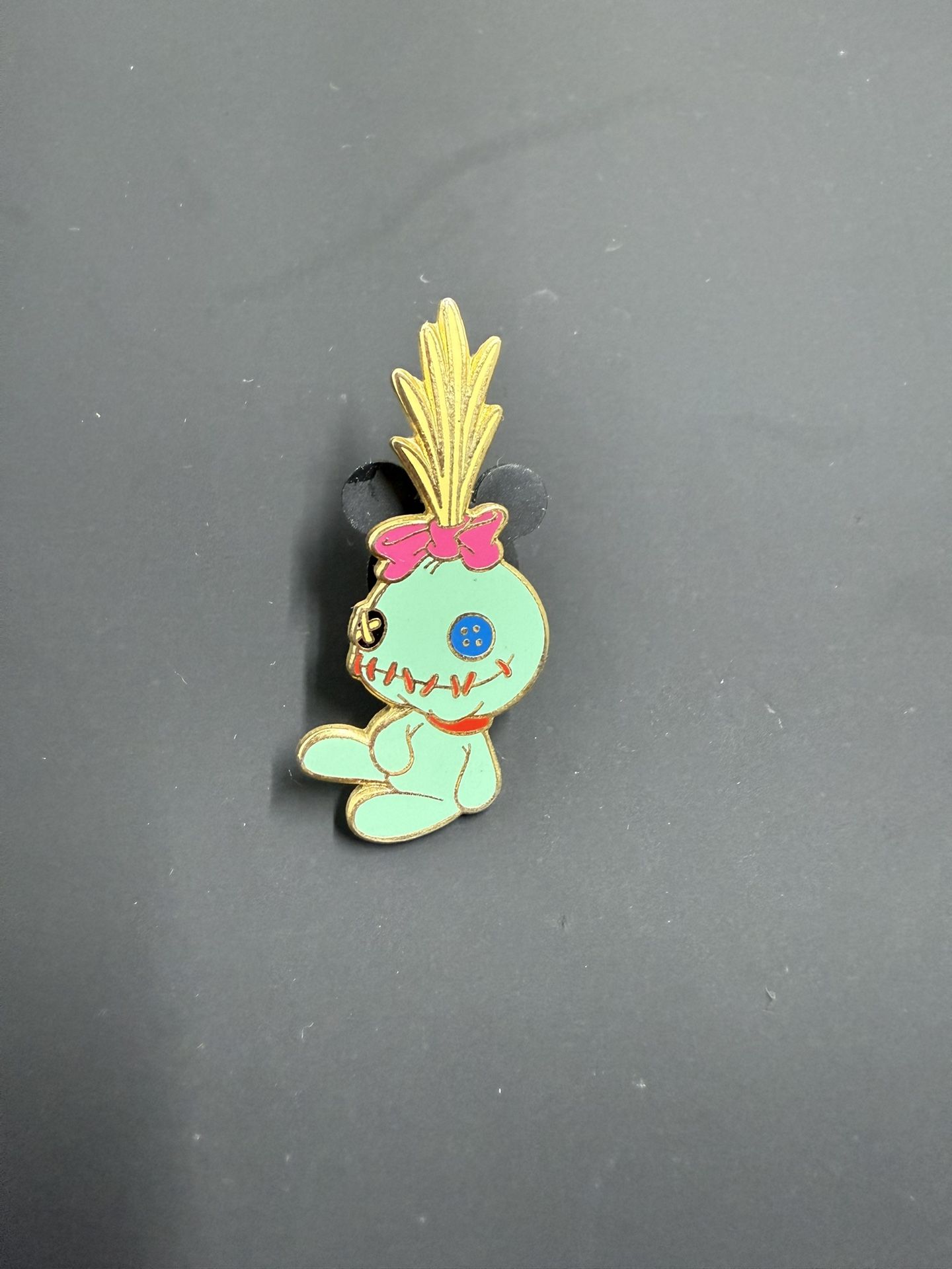 Disney Pin Lilo & Stitch Movie Premier Release Lilo's Doll Scrump