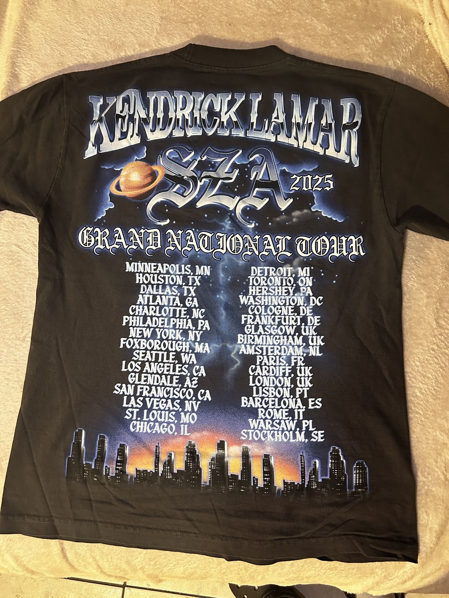 トップス GNT Gloria Bug Tour T-Shirt GNT Gloria Bug Tour T-Shirt - GNT Official UK Store