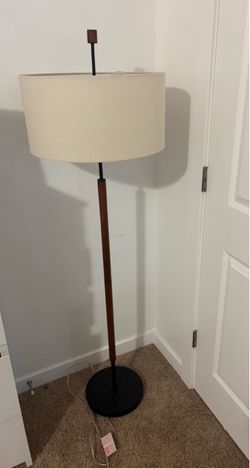 Floor Lamp – Wood & Black Finish
