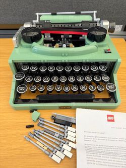 Lego Typewriter 21327