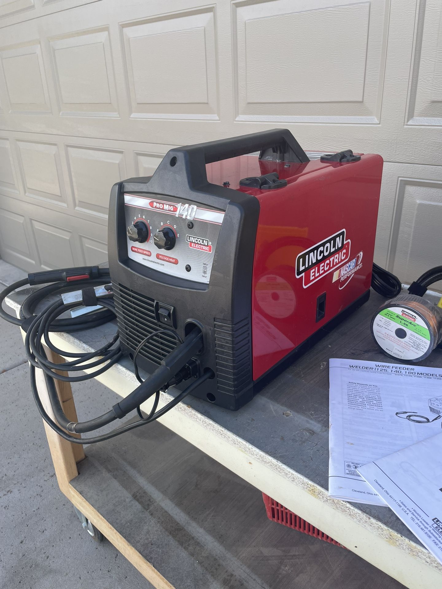 Lincoln 140 Pro MiG Welder