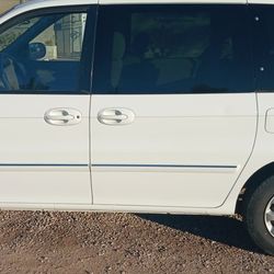 2005 Kia Sedona