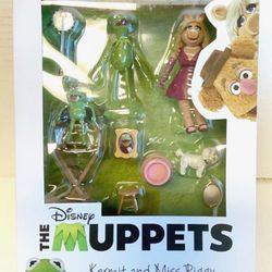 NEW DIAMOND SELECT TOYS DISNEY THE MUPPETS KERMIT AND MISS PIGGY ACTION FIGURES 