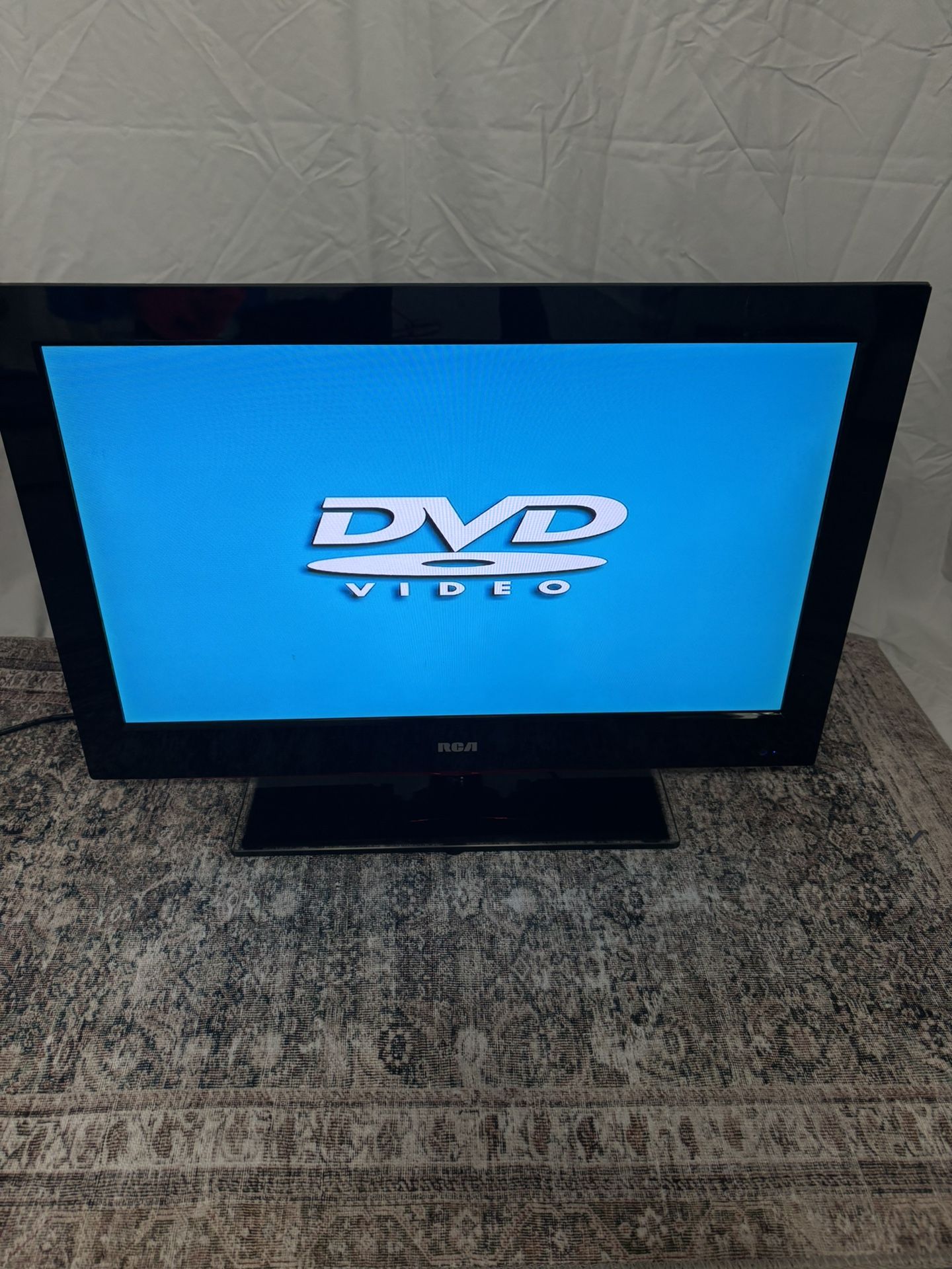 RCA Flatscreen TV With Built in DVD Player
