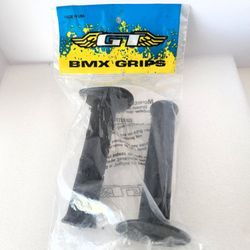 NOS BLACK GT PRO SERIES GRIPS OLD SCHOOL BMX