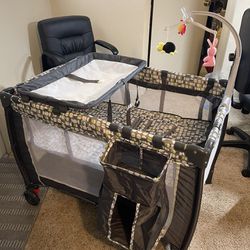 Baby Bassinet Changing Table 