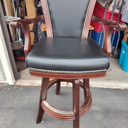 Big “Swivel” Studded Bar Stool 