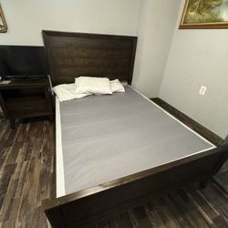 Raymour Flanigan Queens bed set with box spring mattresses